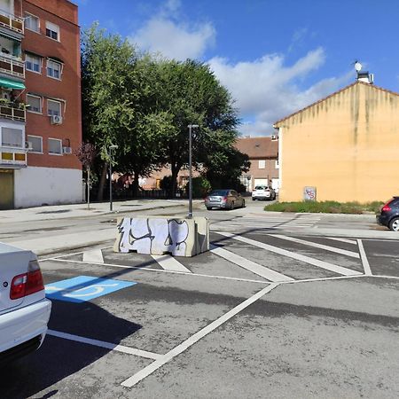 Вилла La Casa De San Martin. Parque Warner, Madrid Сан-Мартин-де-ла-Вега Экстерьер фото